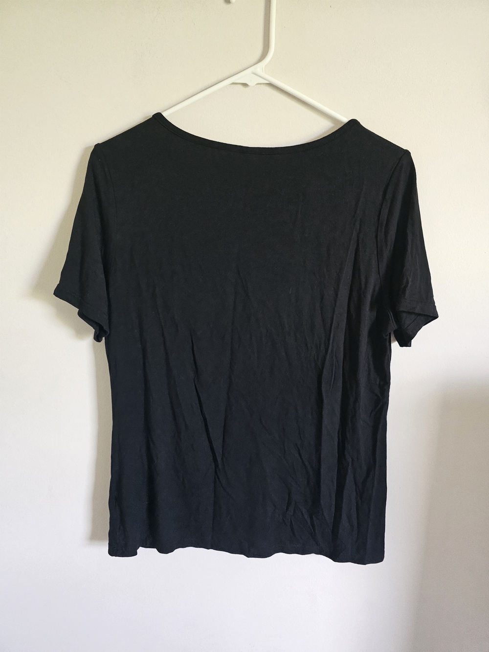 Tennessee Whiskey Graphic V-Neck Tee - Black - Picture 6 of 7